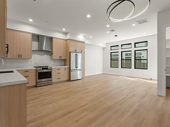 2nd image of 1078 Tartan Ln