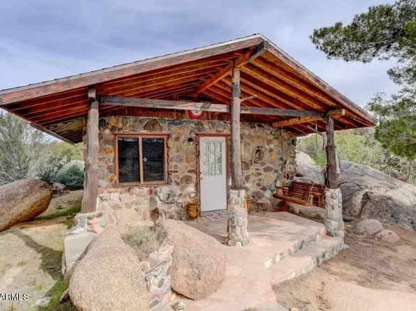 23256 S MOUNTAINAIRE Drive, Yarnell, AZ 85362