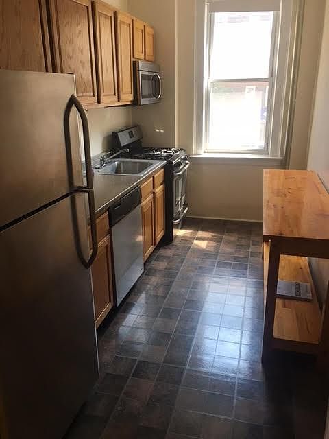 1st image of 200 W 93rd St APT 2C