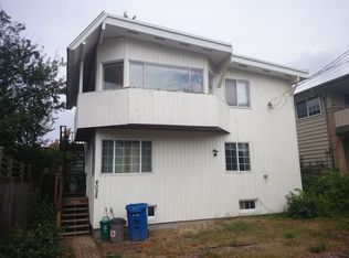 4028 SW Thistle St, Seattle, WA 98136