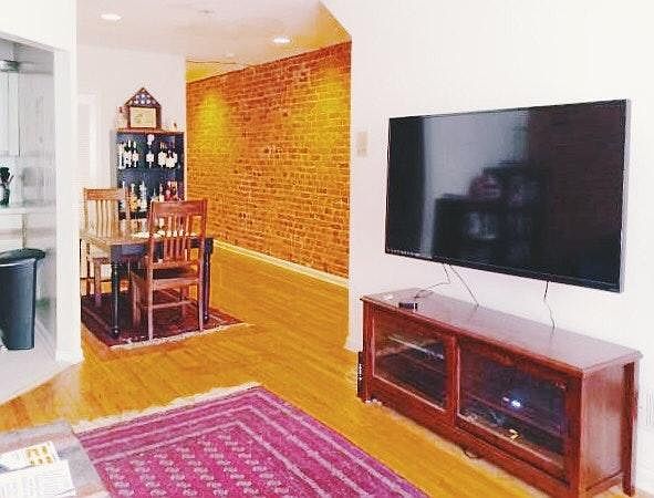 2nd image of 1867 California St NW APT 2