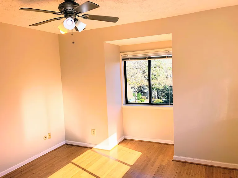 174 Woodstone Dr — Photo 17