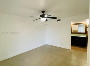 20005 NE 3rd Ct APT 5, Miami, FL 33179