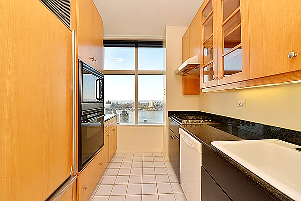 Rented by Sumitomo Real Estate Sales | media 8