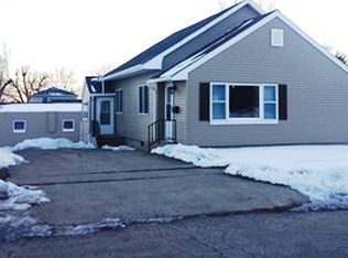 111 W Devlin St, Spring Valley, IL 61362