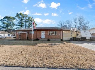1900 Treasure St, Kennett, MO 63857
