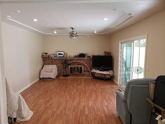 4th image of 1049 Summersong Ct