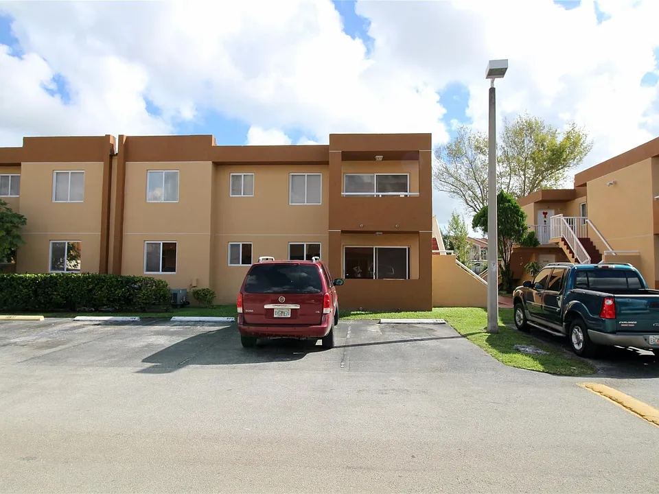 6225 SW 131st Ct #202