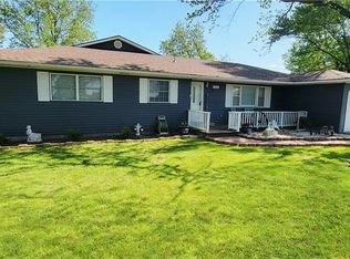 1463 Missouri Rd, Iola, KS 66749