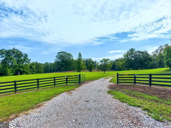 690 Coleman Creek Cir, Luthersville, GA 30251