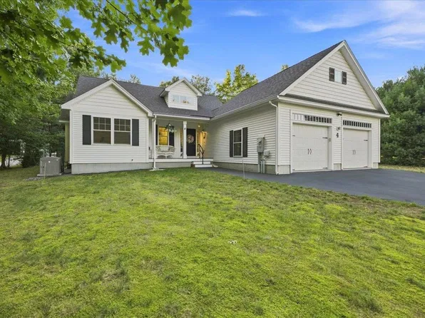 4 Sunningdale Drive, Somersworth, NH 03878