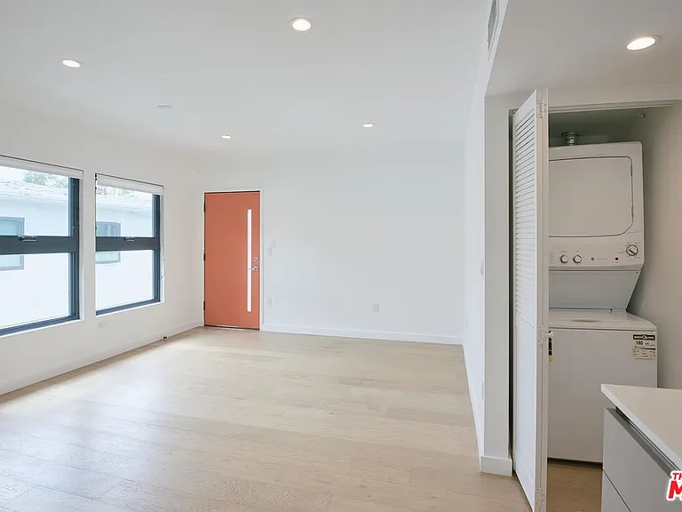 11785 Gateway Blvd #2 — Photo 18