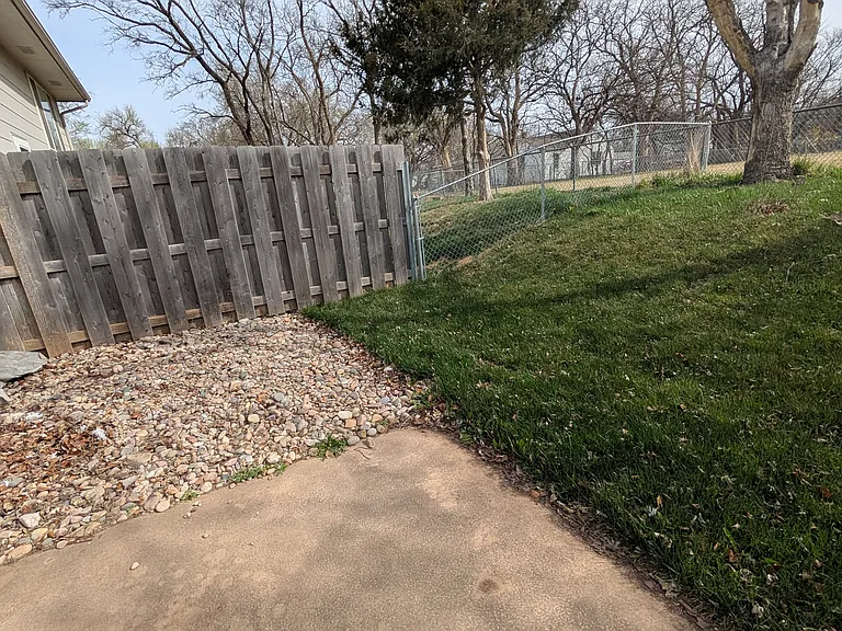 1448 N Glancey St — Photo 4