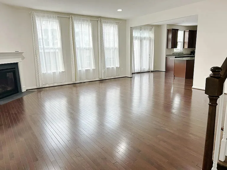 24887 Coventry Grove Ct — Photo 20