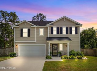 1102 Farmhouse Ln, Jacksonville, NC 28546