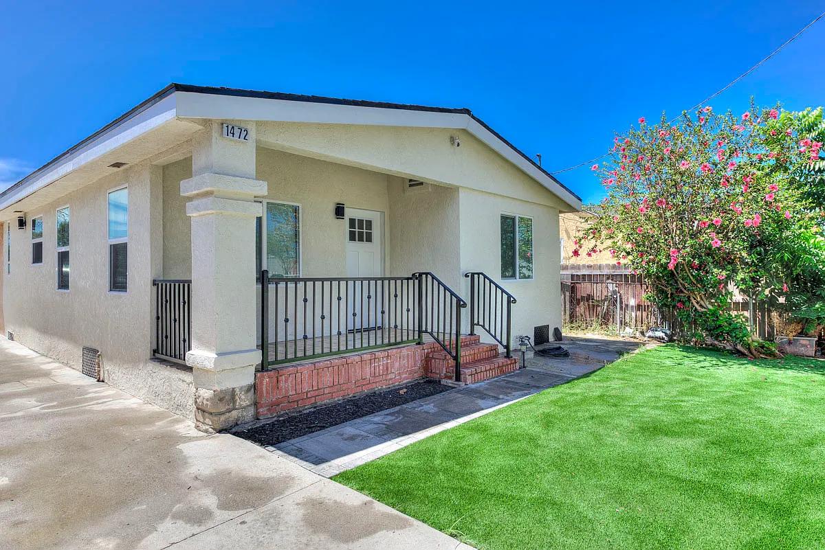 2 bed, 526 sqft, $2,500 — Photo 1