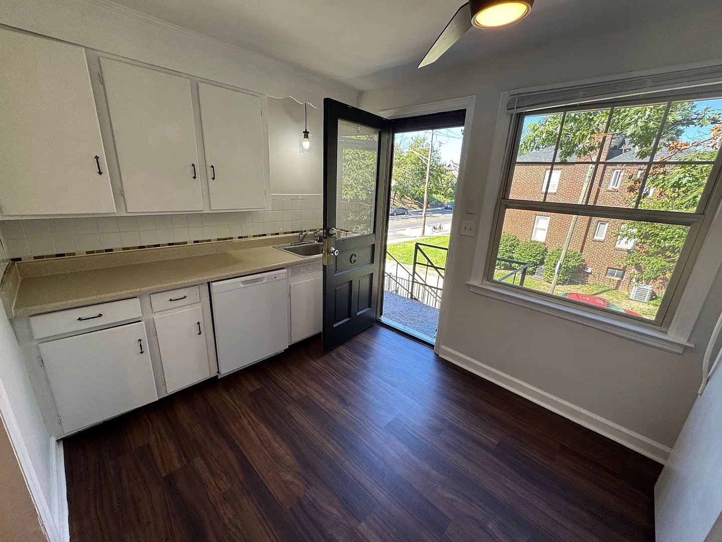 2734 Indianola Ave. — Photo 2
