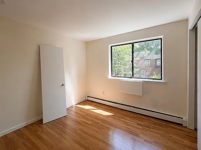 37 Odell Ave #1D — Photo 4