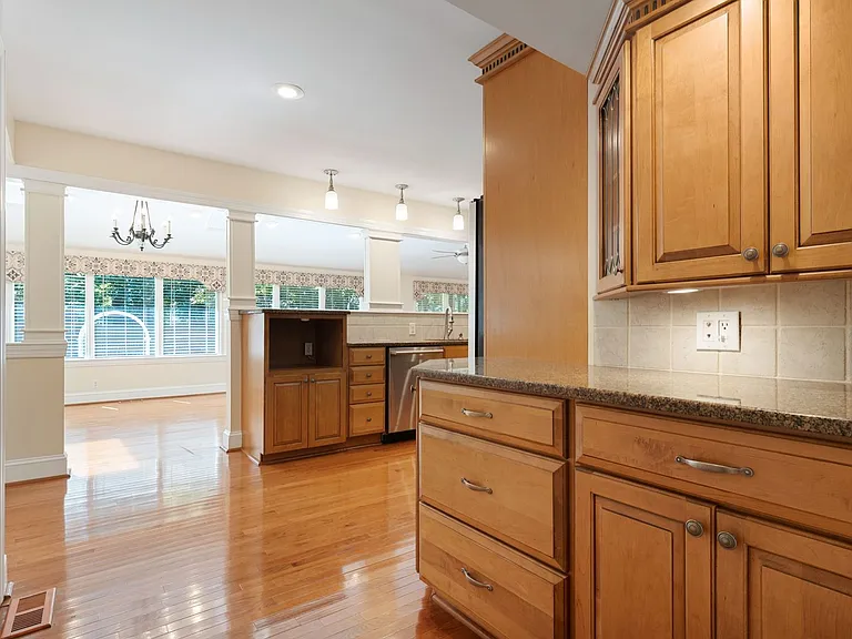 5419 Valinda Dr — Photo 11