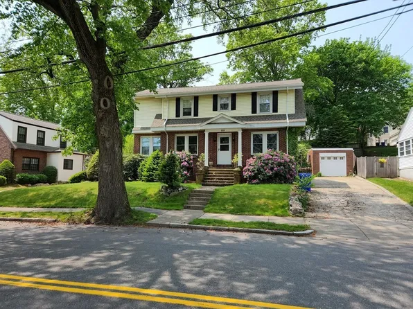 151 South St, Brookline, MA 02467
