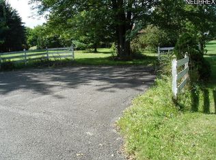 7196 Crocker Rd, Valley City, OH 44280