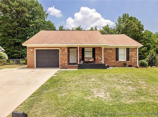 5038 Summer Ridge Rd, Fayetteville, NC 28303