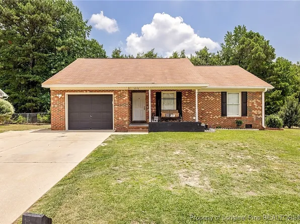 5038 Summer Ridge Rd, Fayetteville, NC 28303