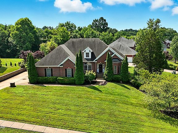 2nd image of 229 Oak Valley Dr