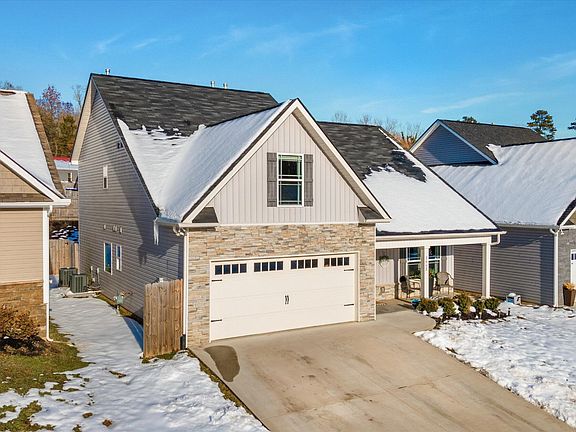 4th image of 2462 Eppie Cove Ln