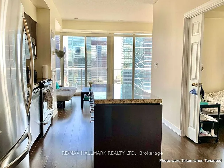 126 Simcoe St #2703 — Photo 3
