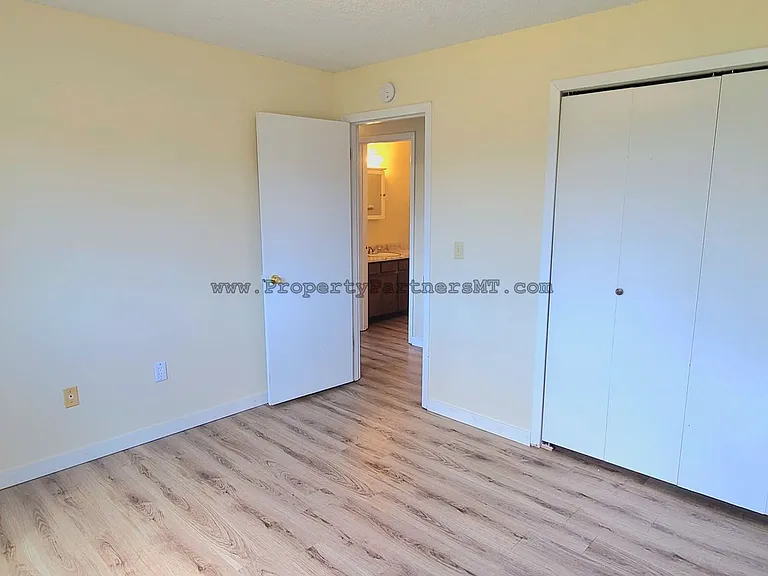 413 S 20th Ave — Photo 19