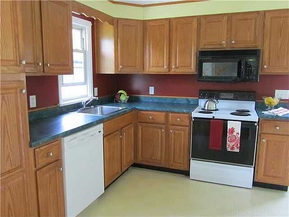 4th image of 3318 Atlantic Ave
