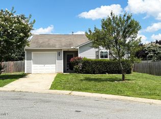 305 Wallington Ct, Mebane, NC 27302