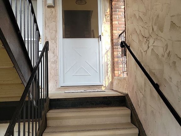4th image of 88 Hawthorne Ave