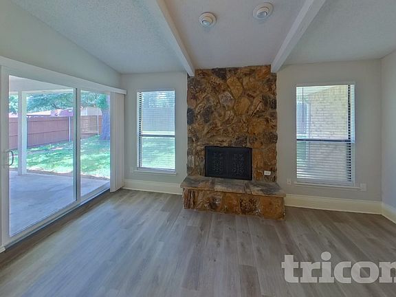 3rd image of 3804 Firethorn Dr