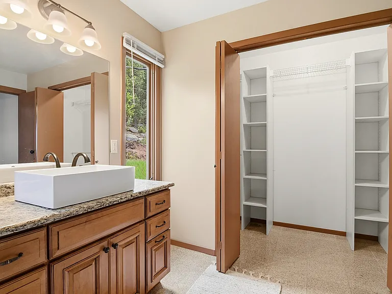 10228 Christopher Dr — Photo 13