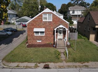 1307 E 4th St, Muscatine, IA 52761