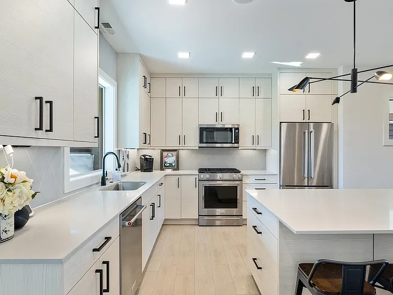 2082 Dennison Ln — Photo 34