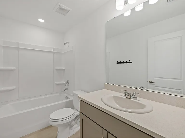 2nd floor full bath with tub