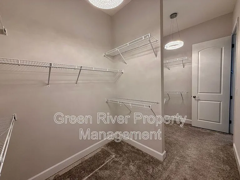 1818 Sandy Creek Pkwy — Photo 34