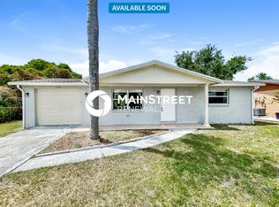 1753 Kenilworth St, Holiday, FL 34691