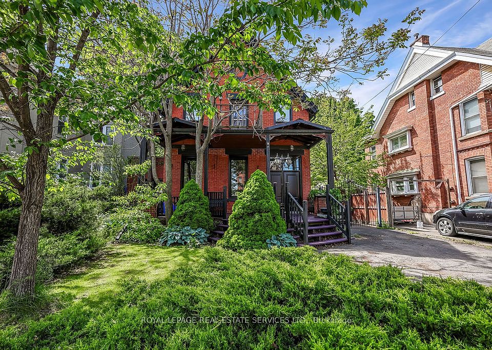 1st image of 100 Wentworth St S