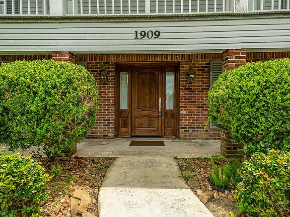 2nd image of 1909 Wilmax St
