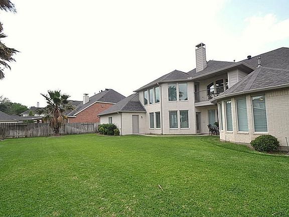 3rd image of 22103 Baymist Ct