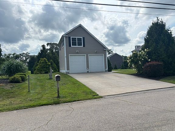 2nd image of 8 Fishing Cove Rd