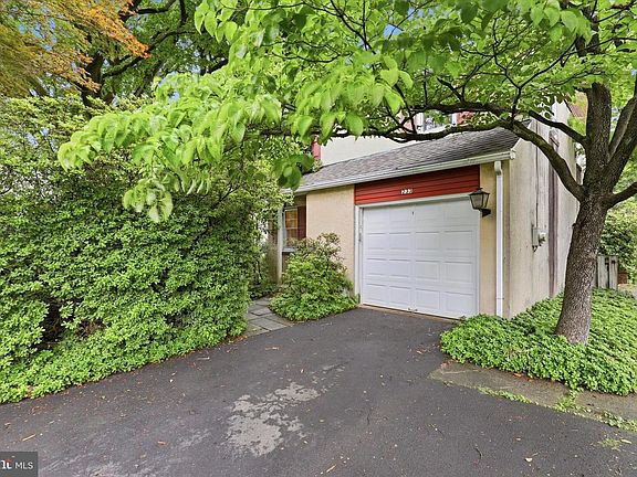 4th image of 233 Arlingham Rd