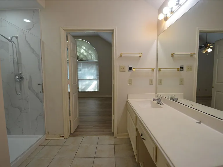 13802 Rosebranch Ct — Photo 12