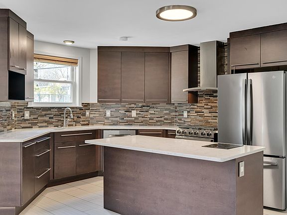 5th image of 315 Clifton St #1