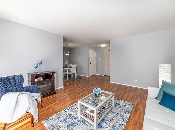 4th image of 1233 Sandhurst Ct Unit D1