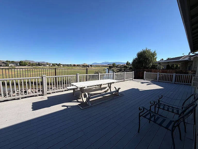 1041 Turnberry Dr — Photo 20